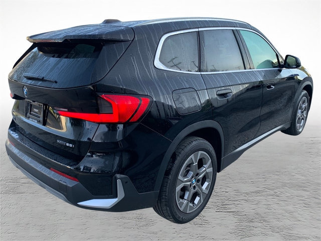 Used 2023 BMW X1 xDrive28i AWD/4WD image 3
