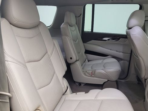 Used 2015 Cadillac Escalade ESV Premium image 19