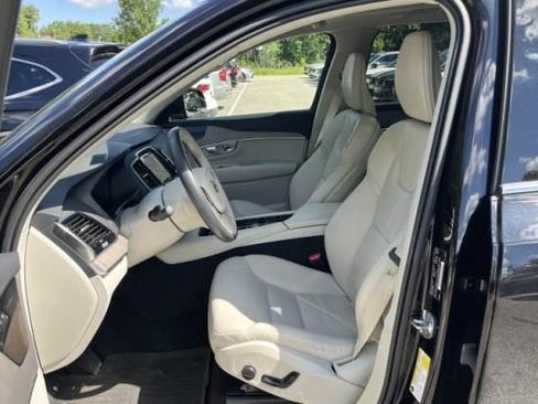 Used 2024 Volvo XC90 B6 Plus w/ Protection Package Premier AWD/4WD image 3