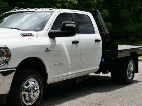 Used 2024 RAM 3500 SLT w/ Quick Order Package 2YG SLT AWD/4WD image 42