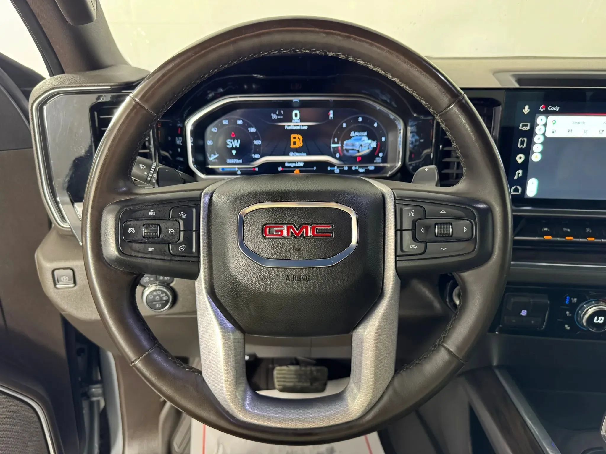 Used 2023 GMC Sierra 1500 SLT w/ SLT Premium Package AWD/4WD image 13