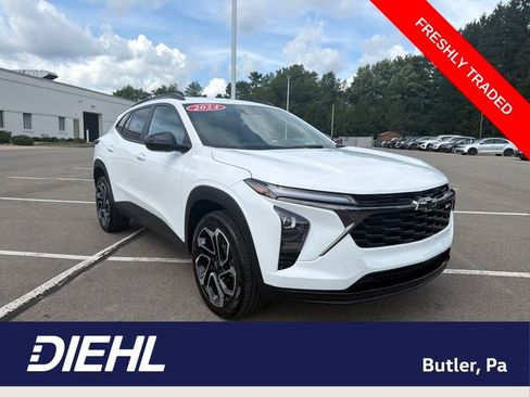 Used 2024 Chevrolet Trax RS w/ Driver Confidence Package FWD image 1