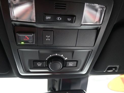 Used 2021 Toyota Tacoma TRD Off-Road image 29