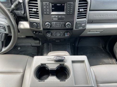 Used 2020 Ford F450 XL w/ Power Equipment Group image 12