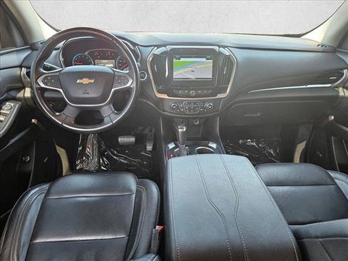 Used 2019 Chevrolet Traverse RS FWD image 18