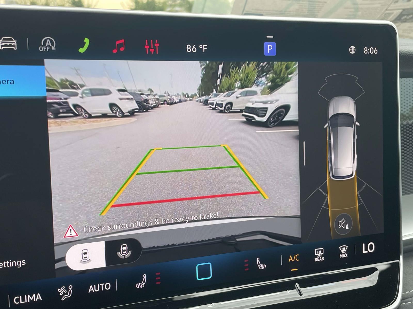 New 2026 Volkswagen Tiguan SE R-Line FWD image 28