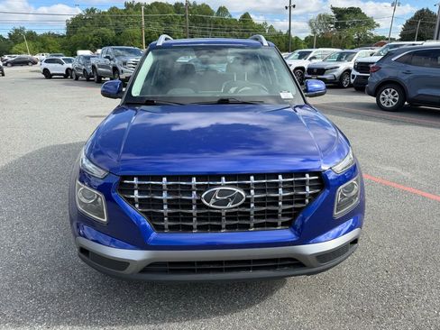 Used 2023 Hyundai Venue SEL FWD image 9