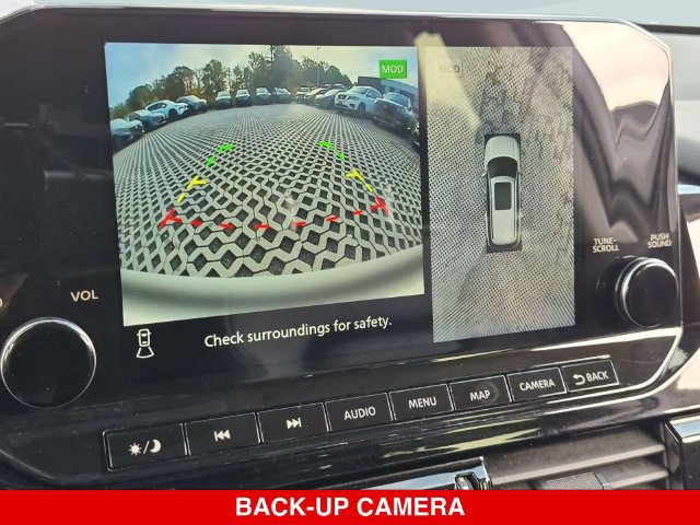 Used 2023 Nissan Pathfinder SL AWD/4WD image 25
