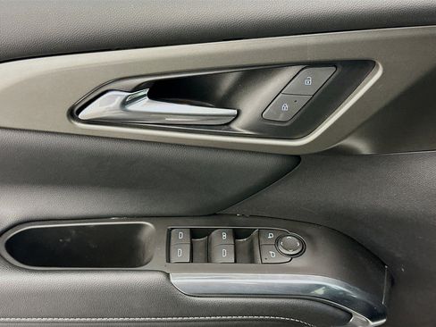 Used 2025 Chevrolet Traverse LT AWD/4WD image 15