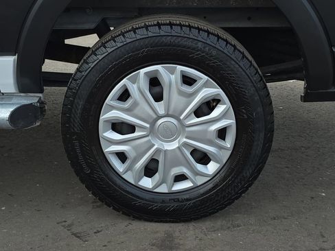 Used 2024 Ford Transit 250 Low Roof w/ Exterior Upgrade Package image 32