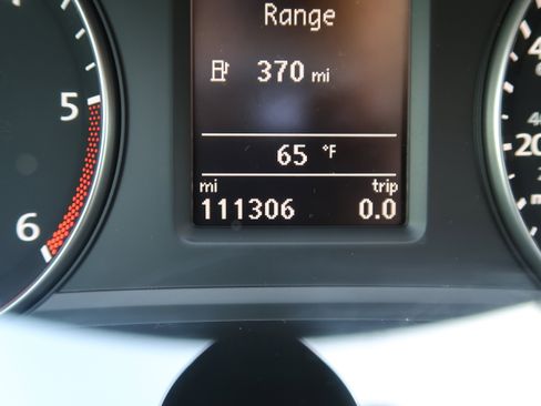 Used 2013 Volkswagen Passat TDI SE FWD image 21
