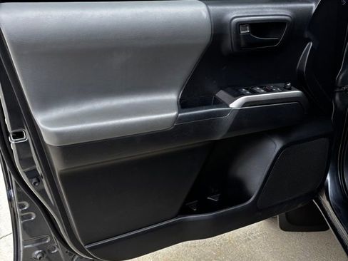 Used 2023 Toyota Tacoma SR5 image 9