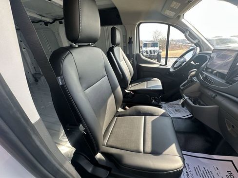 New 2026 Ford Transit 250 Low Roof RWD image 28