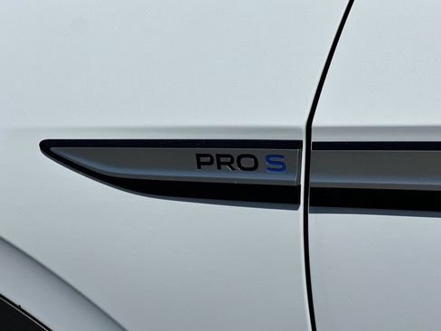 Used 2022 Volkswagen ID.4 Pro S RWD image 33