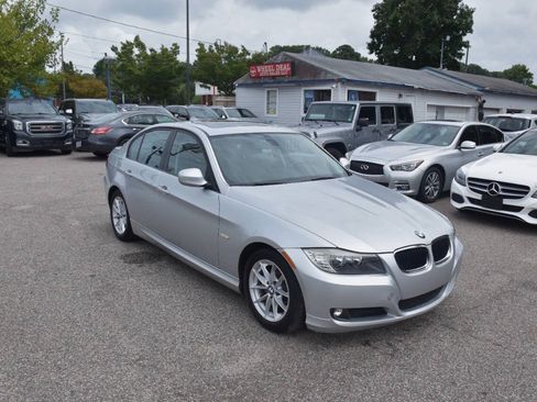 Used 2010 BMW 328i Sedan RWD image 2
