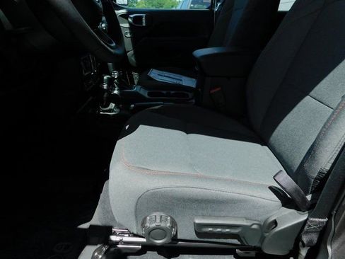 New 2025 Jeep Wrangler Unlimited Rubicon w/ Technology Group image 22