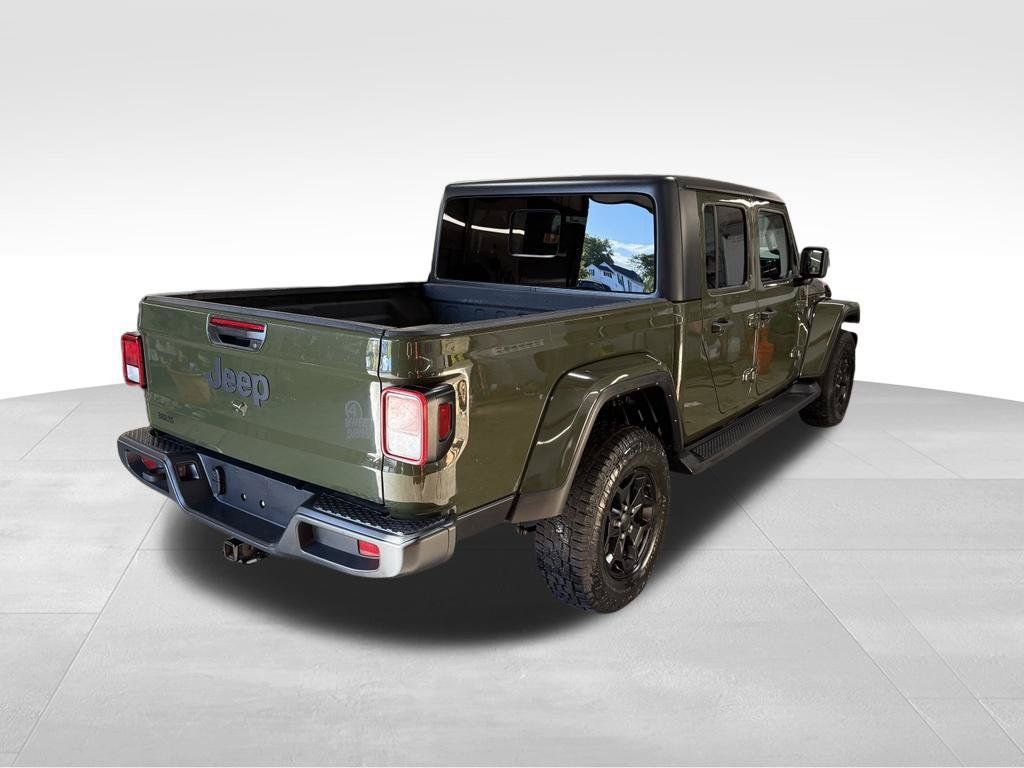 Used 2021 Jeep Gladiator Sport AWD/4WD image 39