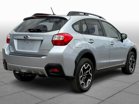 Used 2017 Subaru Crosstrek 2.0i Premium image 10