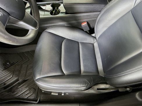 Used 2020 Tesla Model Y Long Range image 12