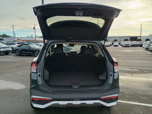 Used 2025 Kia Sportage EX image 10