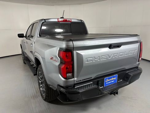 Used 2023 Chevrolet Colorado Z71 w/ Z71 Convenience Package 2 AWD/4WD image 6