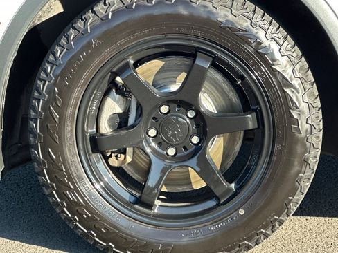 Used 2019 Volkswagen Tiguan SEL R-Line w/ 3rd Row Seat Package image 32