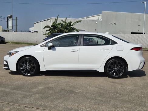 Used 2025 Toyota Corolla SE FWD image 6