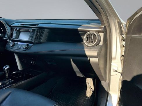 Used 2018 Toyota RAV4 SE w/ Power Extra Value Package AWD/4WD image 22