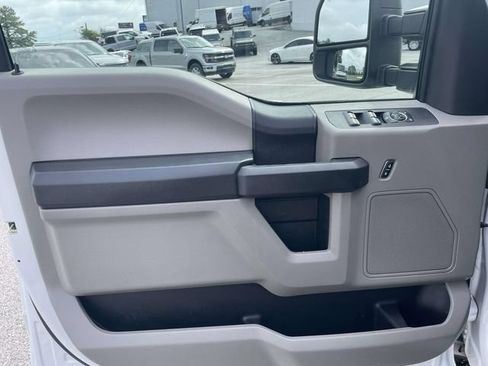 Used 2017 Ford F250 XL w/ Power Equipment Group RWD image 17