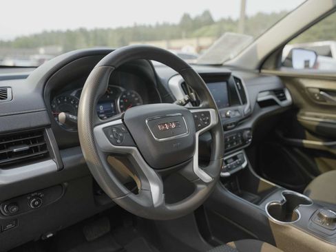 Used 2024 GMC Terrain SLE AWD/4WD image 10