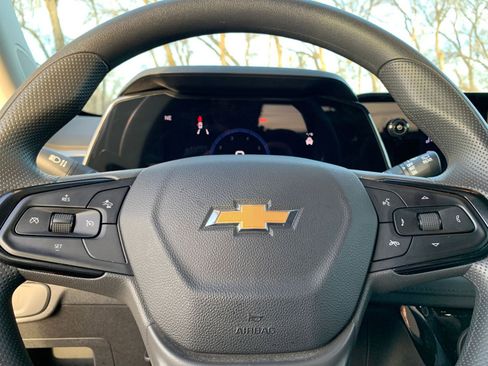 Used 2025 Chevrolet TrailBlazer LT w/ Driver Confidence Package image 25