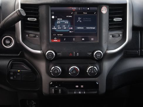 Used 2024 RAM 2500 Big Horn AWD/4WD image 8