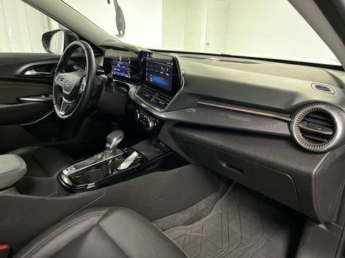 Certified 2024 Chevrolet Trax ACTIV w/ Sunroof Package FWD image 28