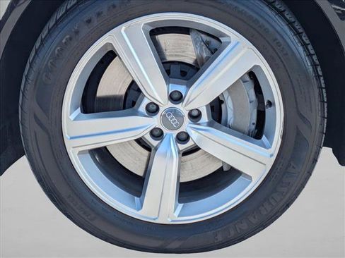 Used 2019 Audi e-tron Premium Plus AWD/4WD image 26