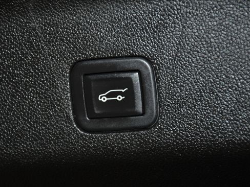 Used 2025 Chevrolet Tahoe Z71 image 54