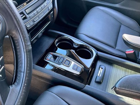 Used 2020 Honda Ridgeline RTL-E image 16