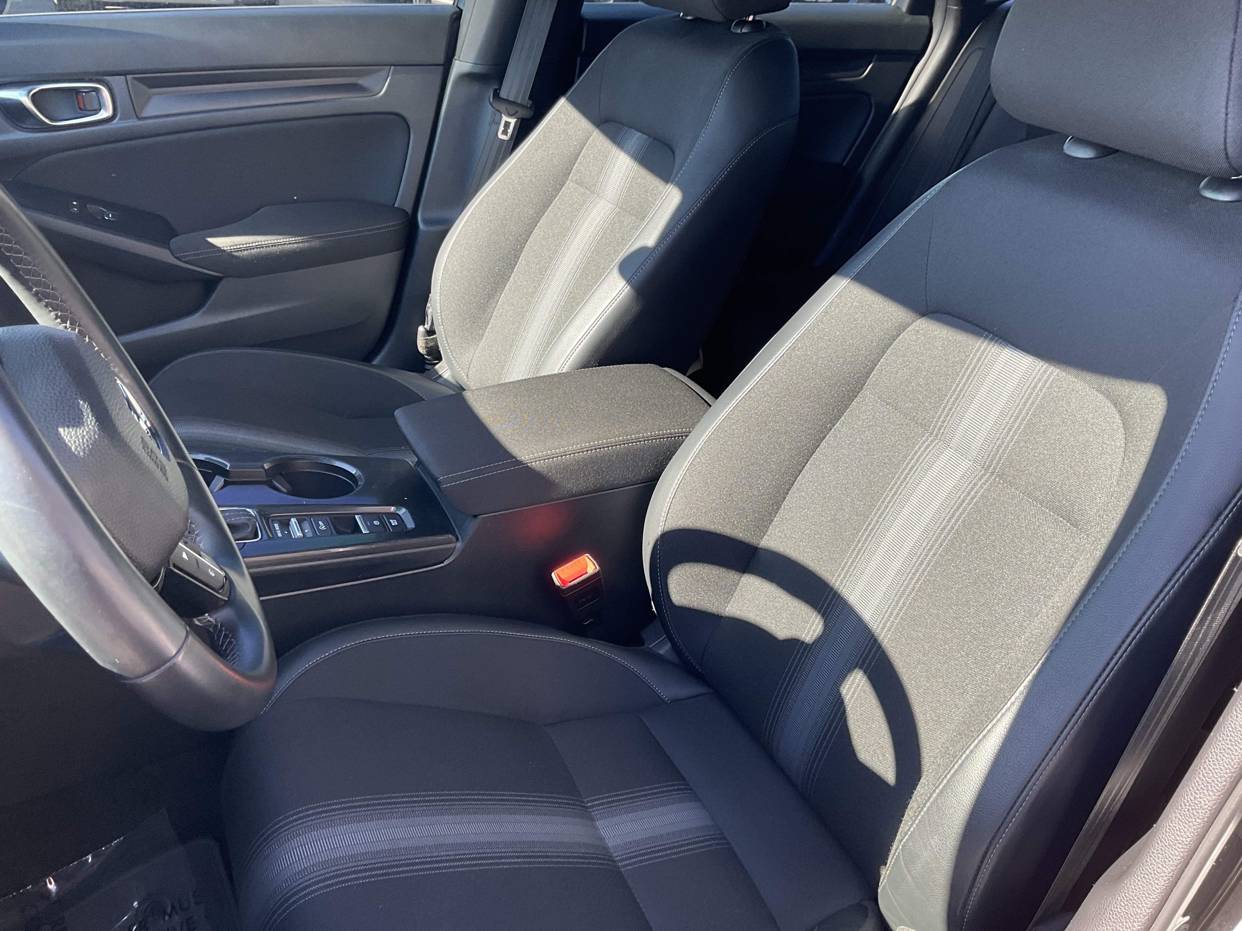 Used 2025 Honda Civic Sport image 27