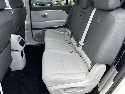 New 2026 Hyundai Ioniq 9 SE image 12