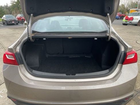 Used 2023 Chevrolet Malibu LT image 14