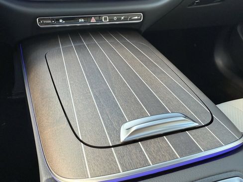 New 2026 Mercedes-Benz E 350 4MATIC Sedan image 30