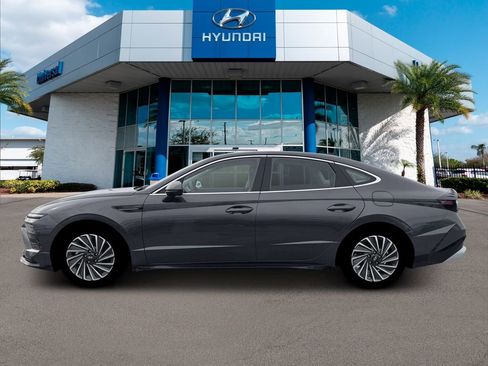 New 2026 Hyundai Sonata Limited FWD image 3