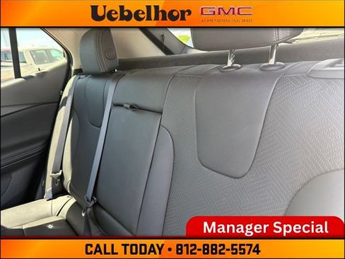 Used 2022 Buick Encore GX Essence w/ Experience Buick Package AWD/4WD image 15