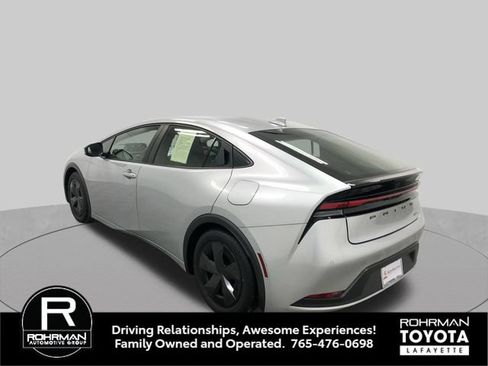 Used 2023 Toyota Prius LE FWD image 4