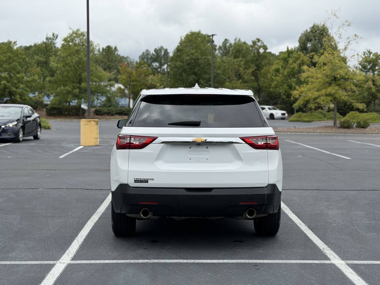 Used 2020 Chevrolet Traverse LS FWD image 6