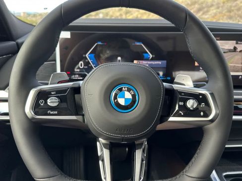 New 2025 BMW 750e xDrive image 27