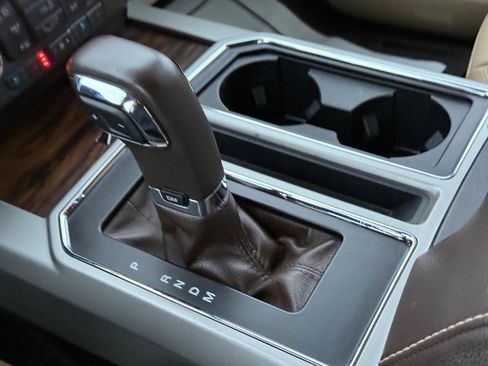 Used 2019 Ford F150 Lariat image 21