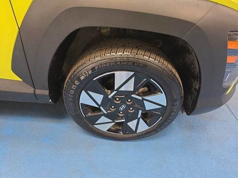 Used 2024 Hyundai Kona SEL AWD/4WD image 4