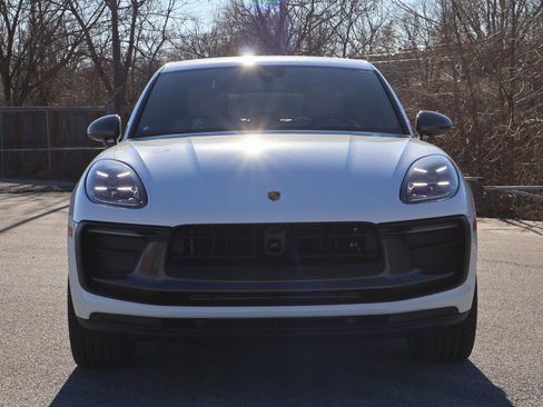 New 2026 Porsche Macan image 12