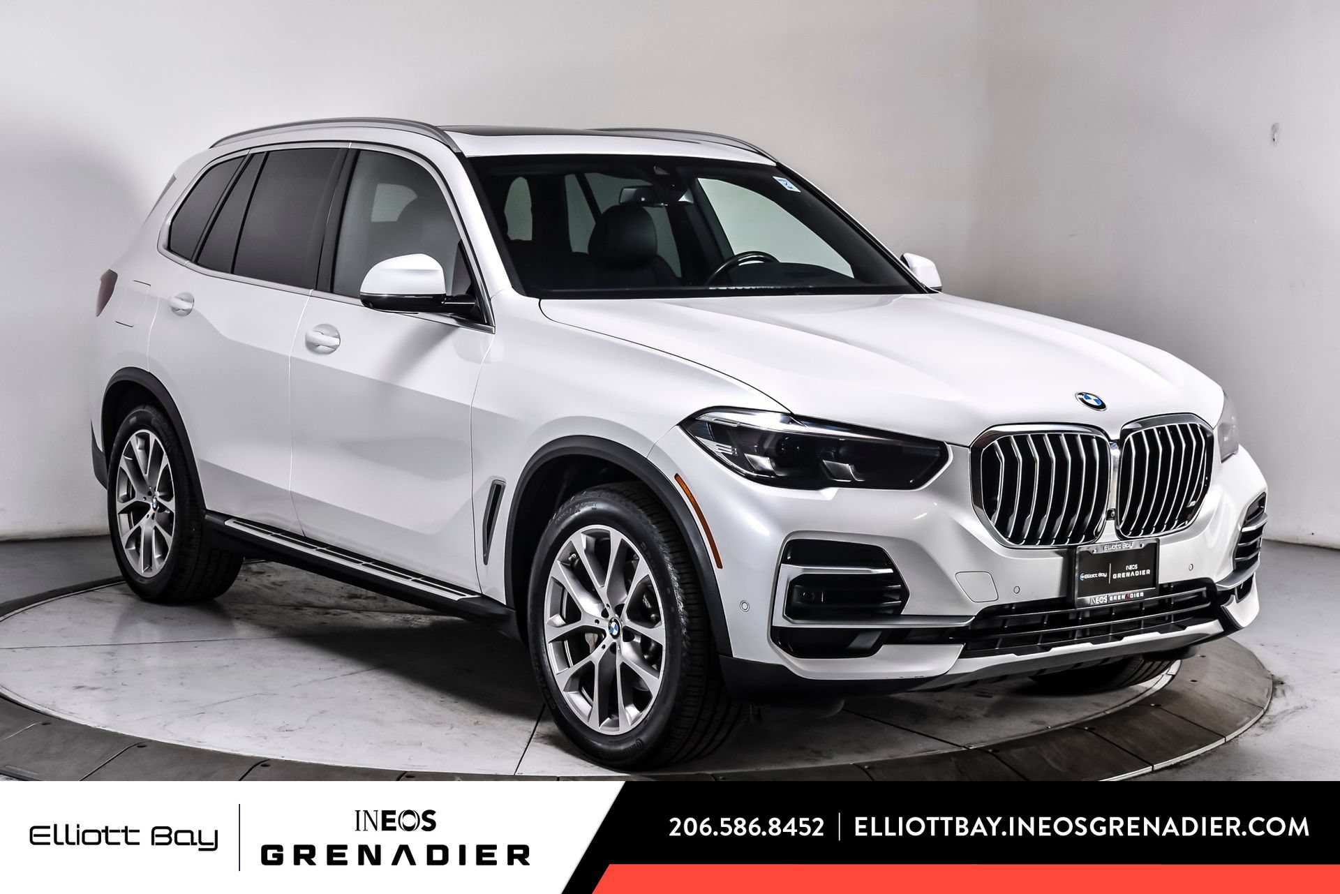 Used 2022 BMW X5 xDrive40i w/ Premium Package AWD/4WD image 1