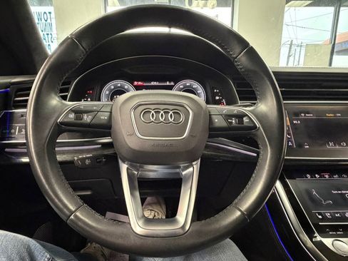 Used 2019 Audi Q8 Prestige w/ Luxury Package image 42